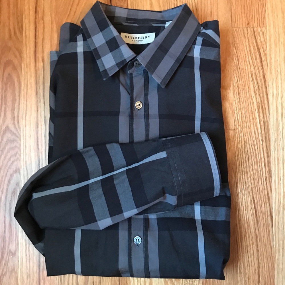 ♦️BURBERRY Plaid Long Sleeve Button Down
